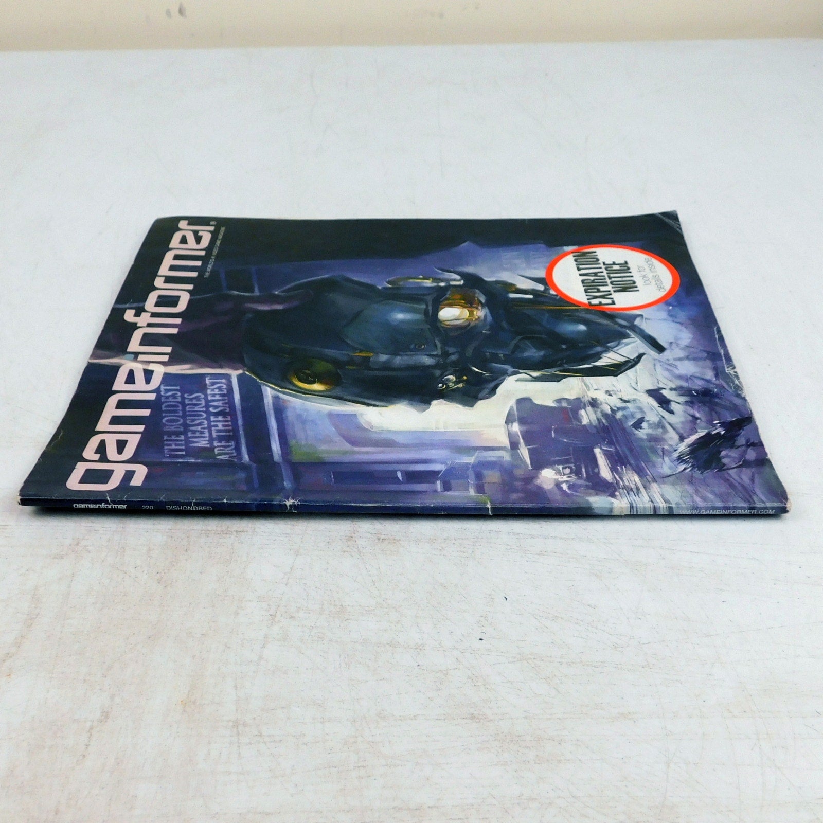 Game Informer Magazine Issue 220 August 2011 Dishonored Cover