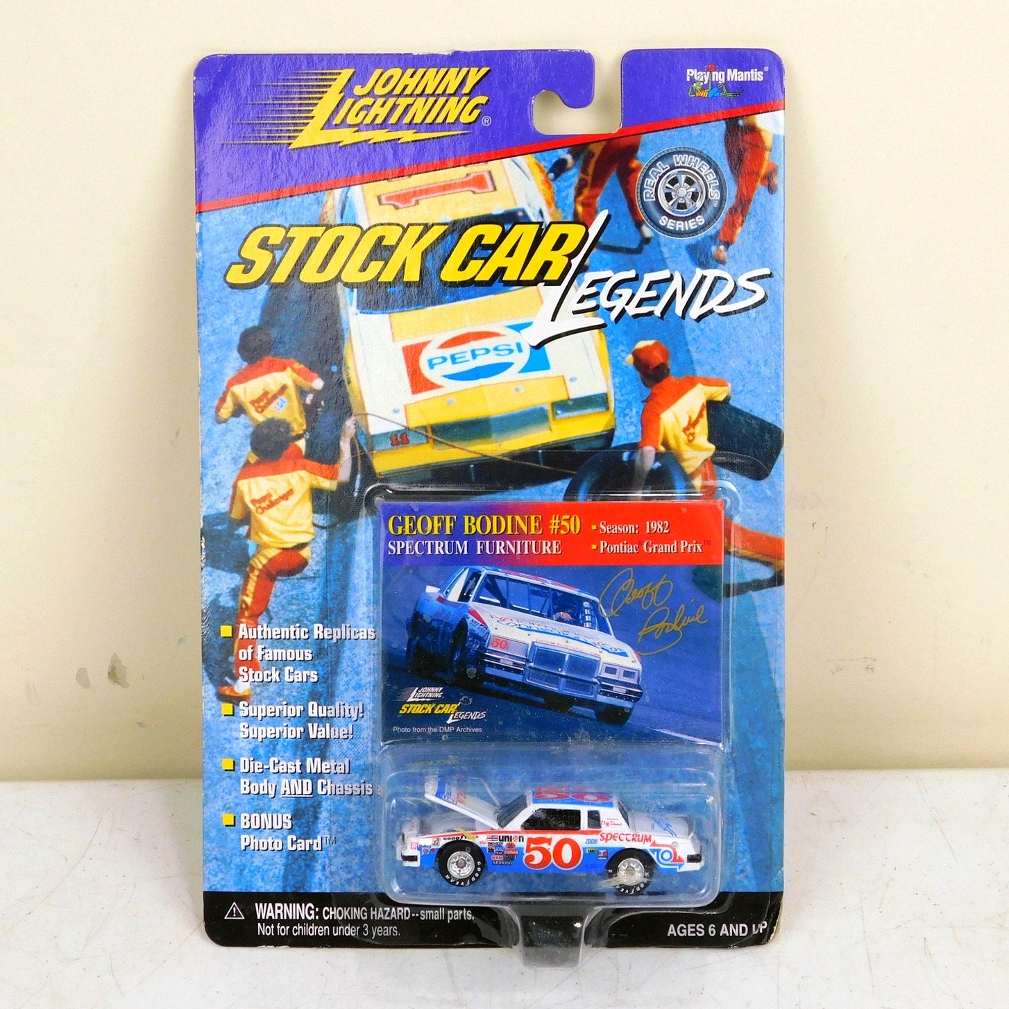 Johnny Lightning Stock Car Legends Geoff Bodine Diescast 1982 Pontiac Grand Prix