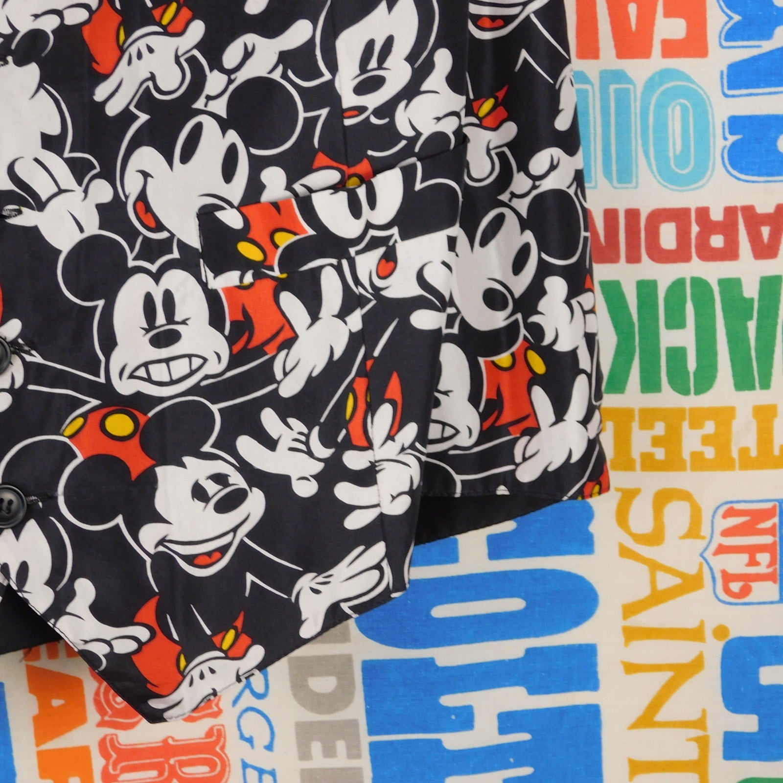 90s Disney Mickey Inc All Over Print Silk Vest - Size L