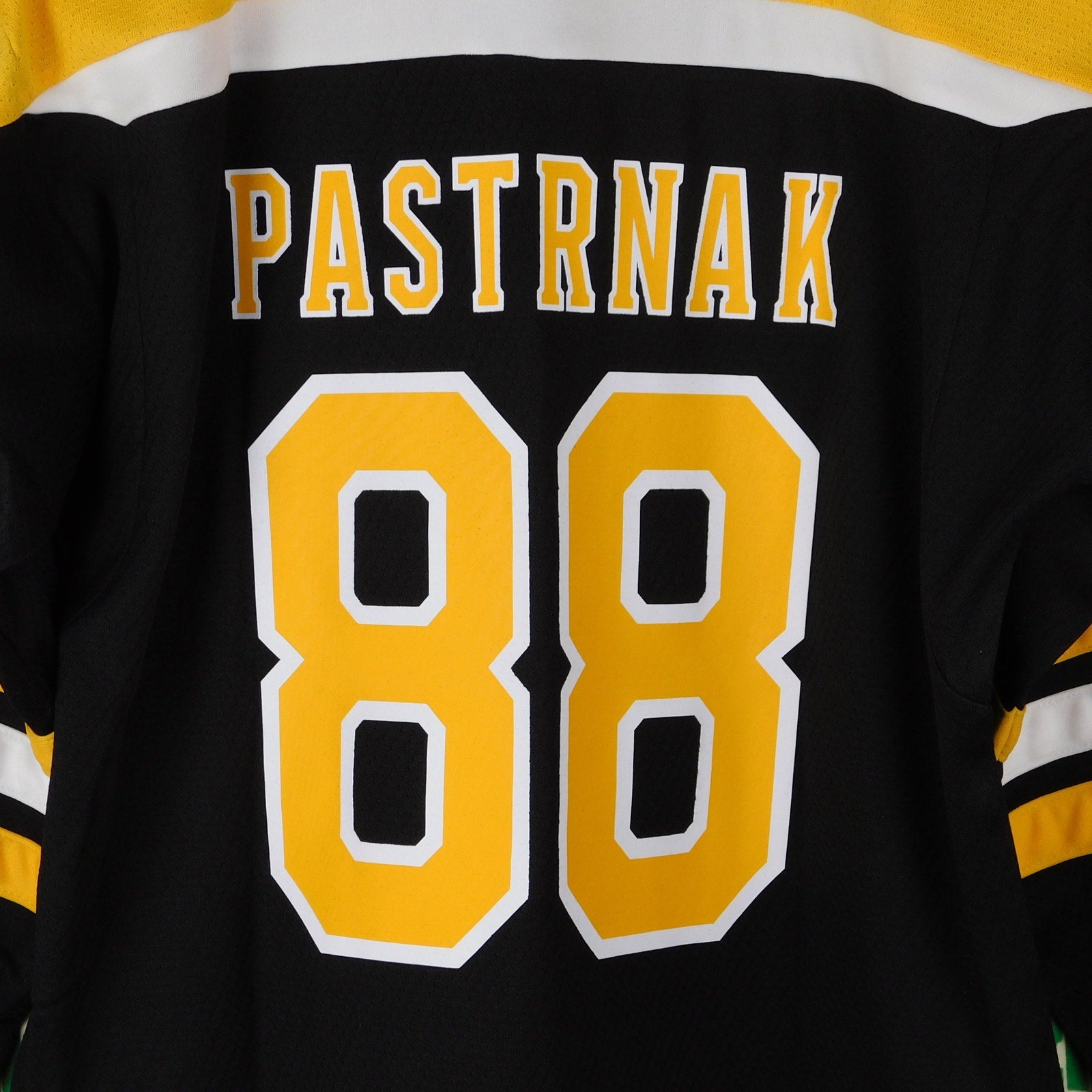 Boston Bruins David Pastrnak Jersey - Size Youth L/XL (NWT, can fit adults)