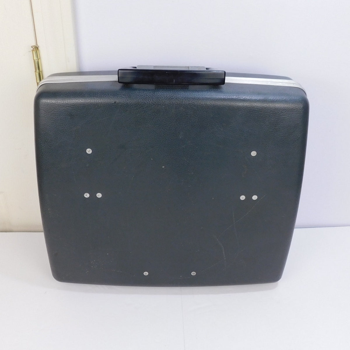 Singer Professional T-62 Manual Typewriter Royal Safari Case Key Serviced