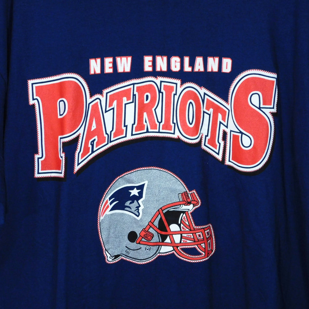90s Dynasty New England Patriots Helmet Graphic T Shirt - Size 2XL
