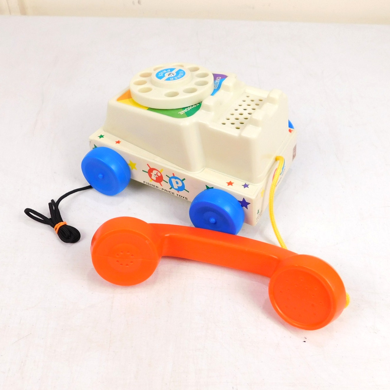 Fisher Price Chatter Phone Telephone Pull String Toy 2009 Mattel Basic Fun