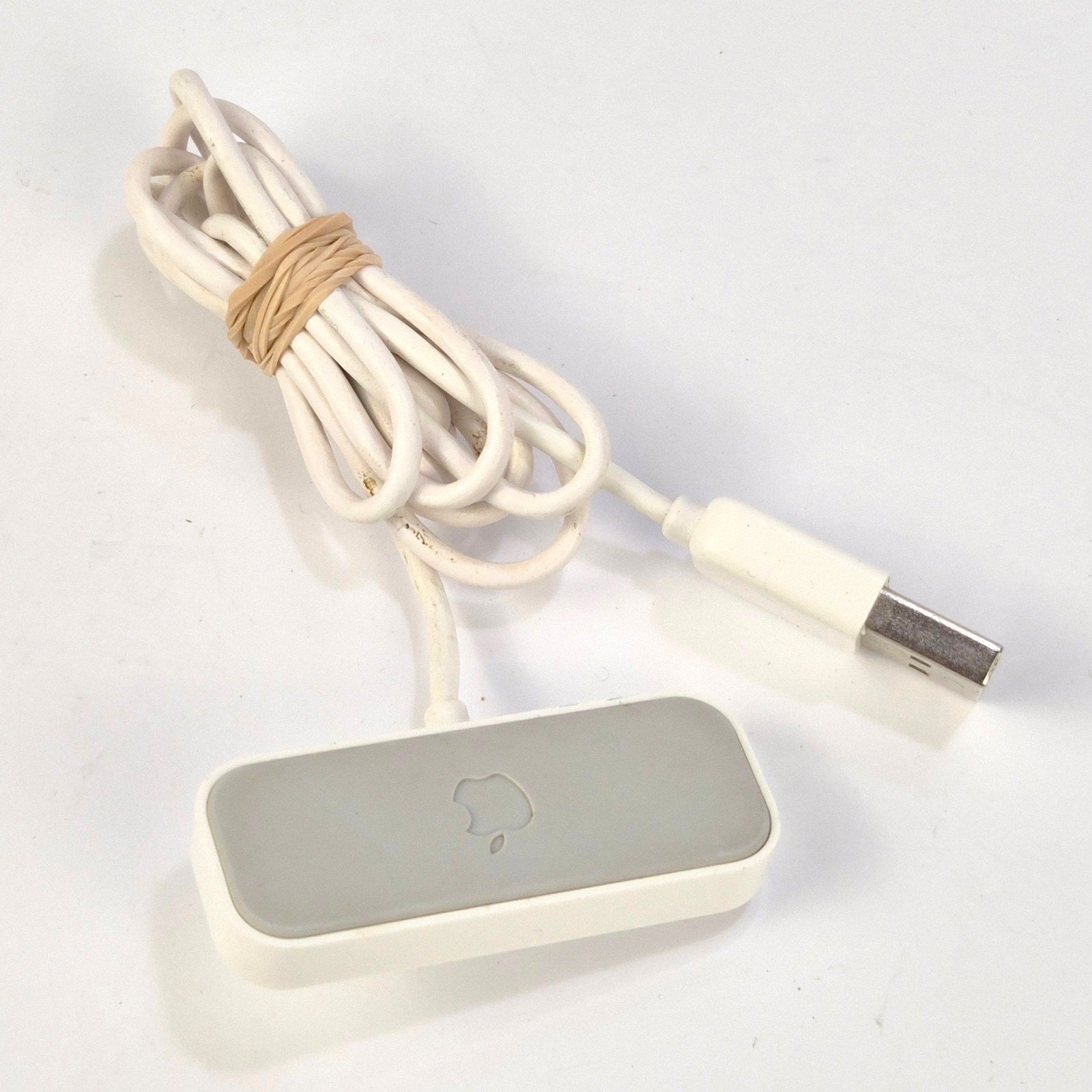 Apple iPod Shuffle 2nd Gen A1204 Green 1GB OEM Dock Manual Box Tested