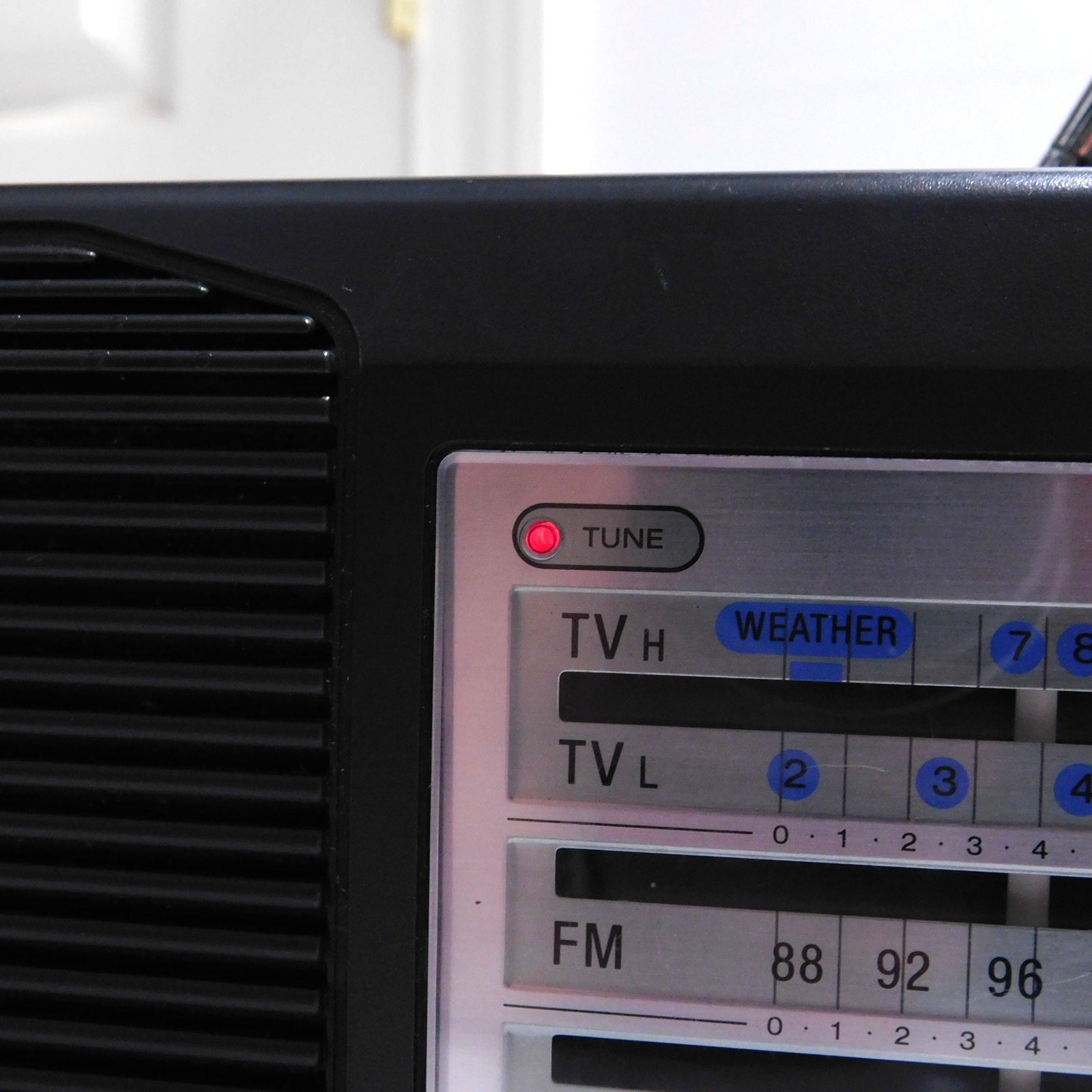 Sony ICF-34 Portable AM FM TV Weather Band Radio 4-Band Tested Working