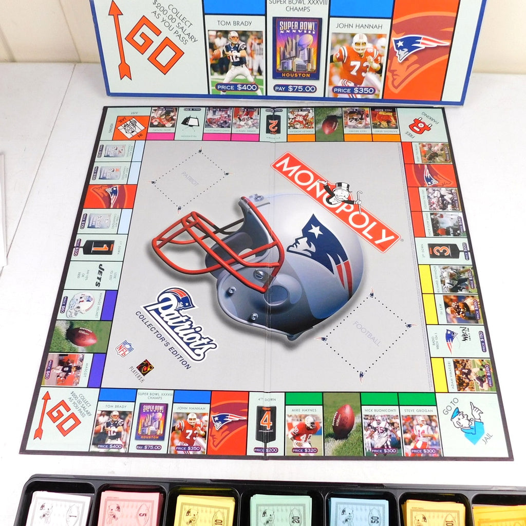 New England Patriots Monopoly Board Game Complete In Box USAopoly Vintage 2004
