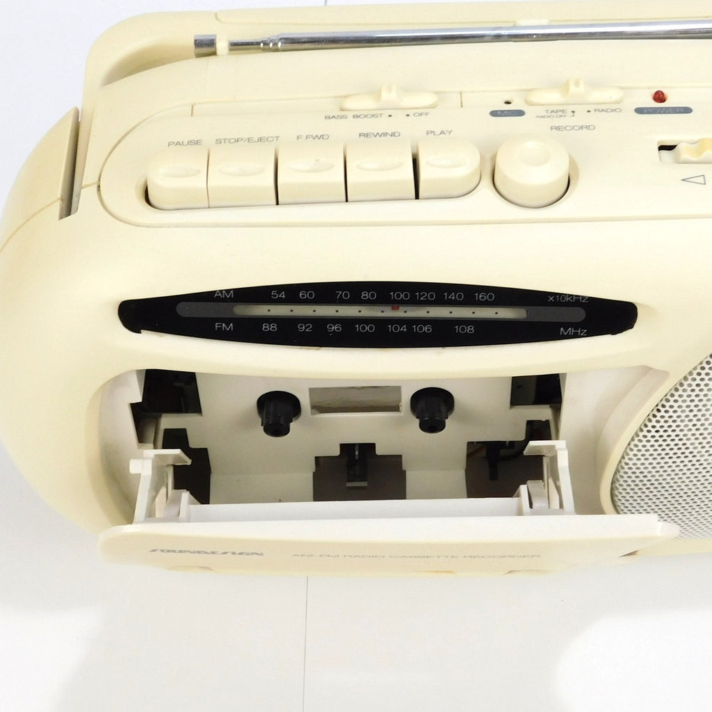 Soundesign 4619 WHT AM FM Cassette Boombox Radio Recorder Tested Working