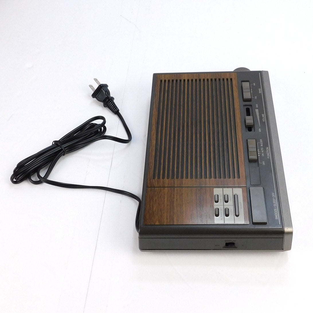 Vintage Sears 572.3232 AM FM LED Alarm Clock Radio Woodgrain Box Manual Tested