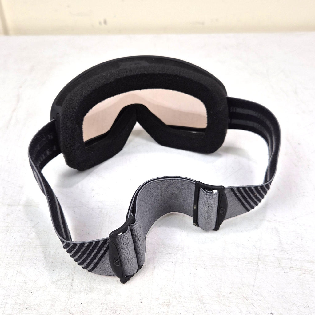 Giro Verge Ski Snowboard Goggles Black Frame Brown Amber Lens Vented Adjustable