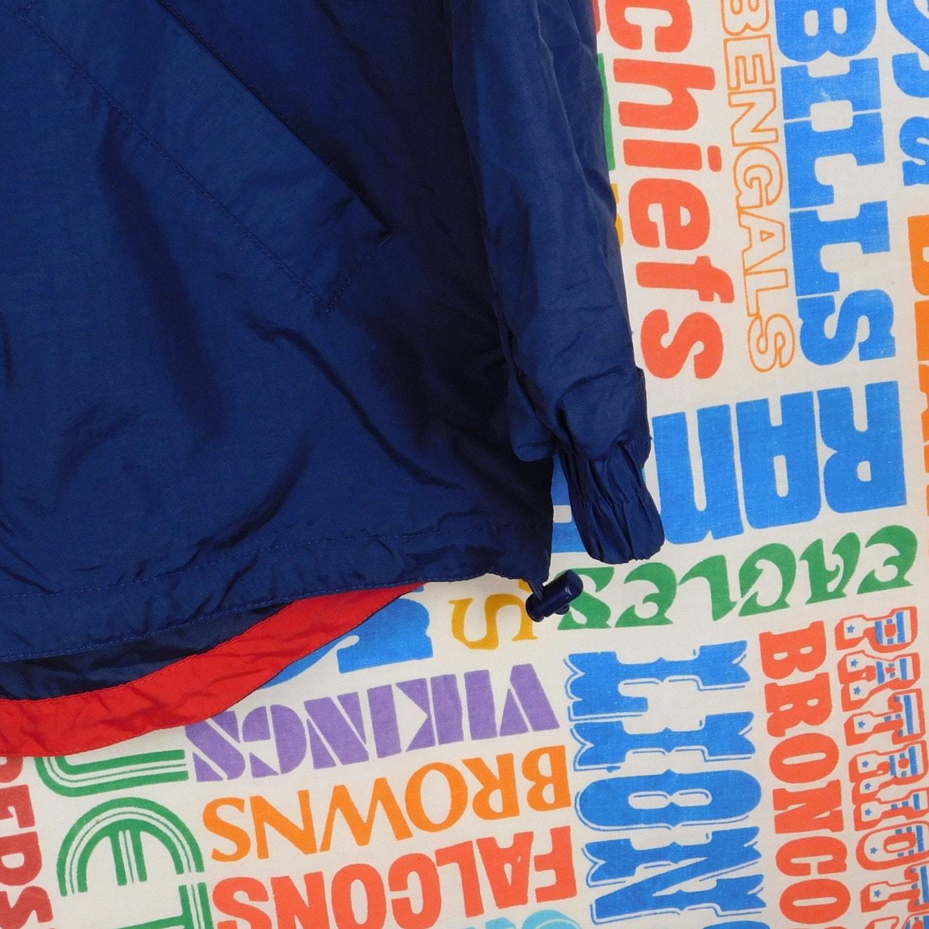 90s Tommy Hilfiger Windbreaker/Sailing Jacket - Size M