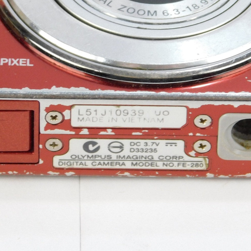 Olympus FE-280 Red 8MP CCD Digital Camera 1GB xD 2 Batteries Charger Tested