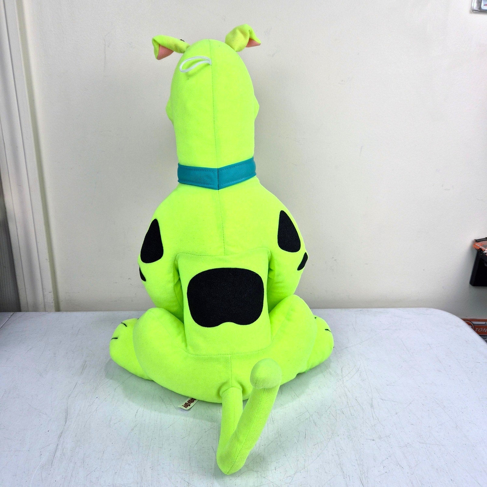 Scooby Doo Fluorescent 19 Inch Plush Toy Factory Neon Green 2021 Cardboard Tag