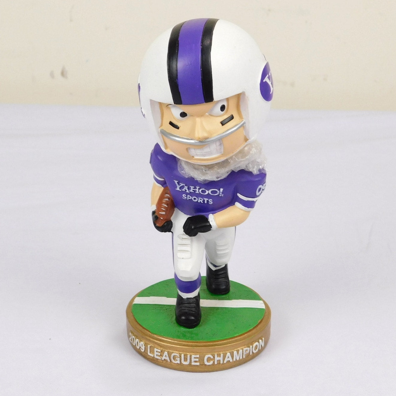 Yahoo Fantasy Football Bobblehead 2009 Champion Prize 6 Inch Purple Logo