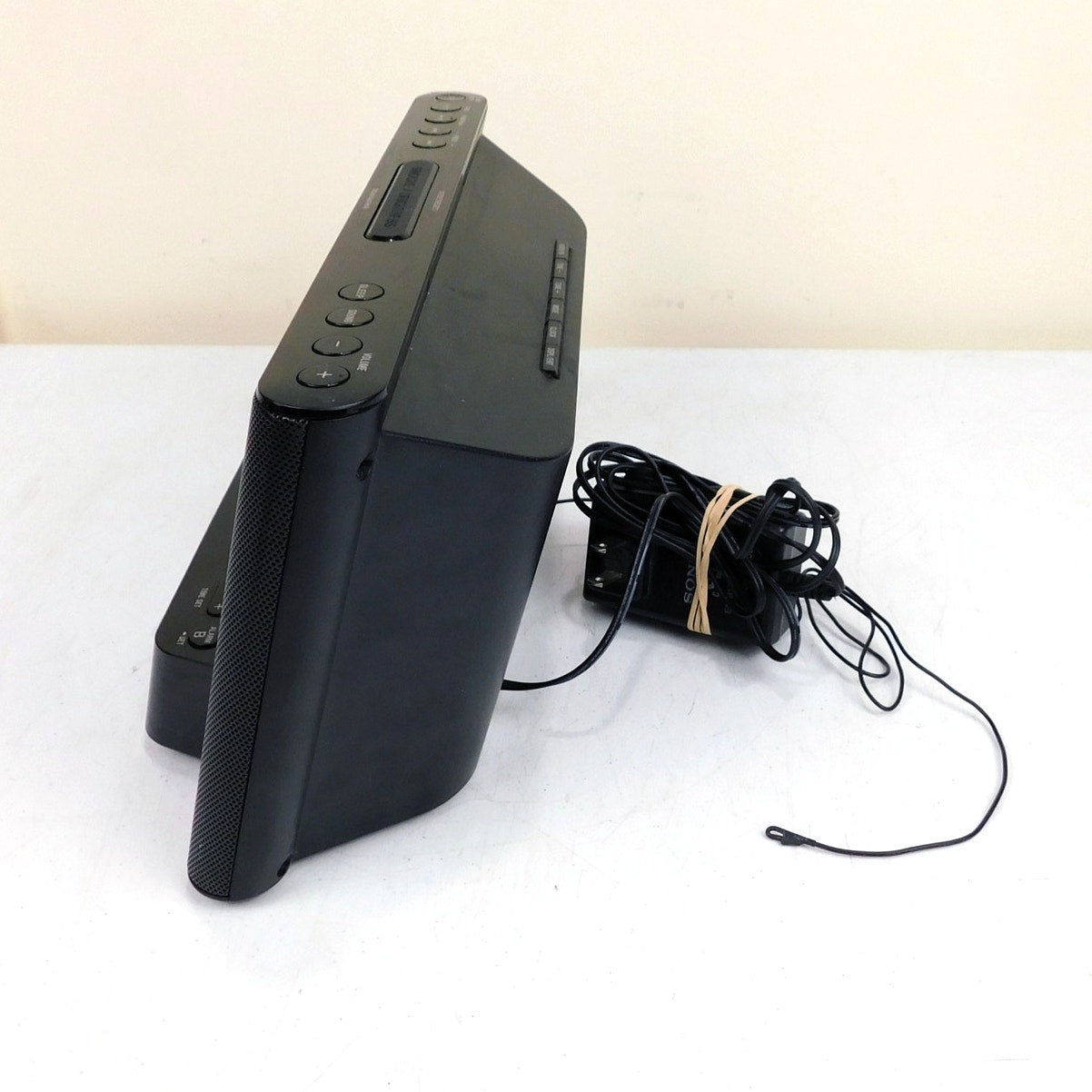 Sony ICF-CS15iP Personal Audio Docking System Tested Working iPod Incl Remote