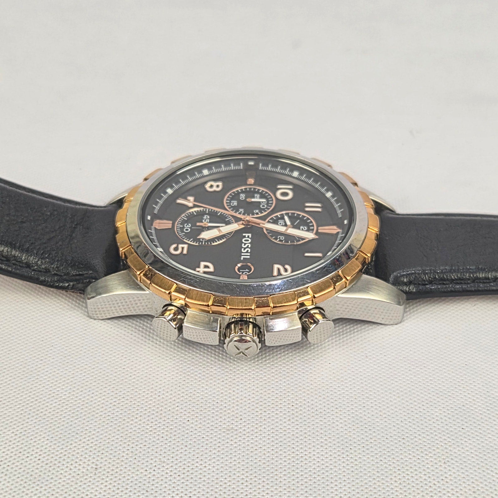 Fossil Dean FS4545 Mens Watch Chronograph Black Dial Leather Band New Battery