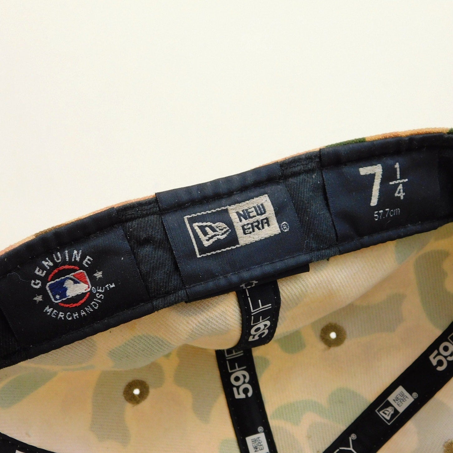 New Era Boston Red Sox 2004 World Series Duck Camo Fitted Hat - Size 7 1/4