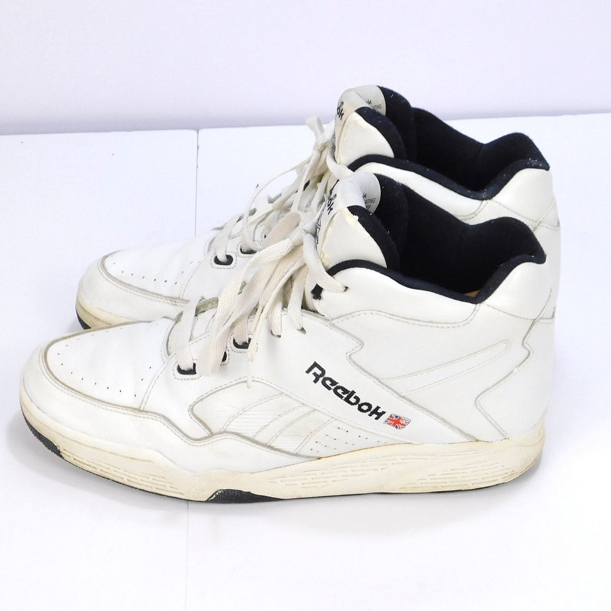 Vintage Reebok 4-R8250 White Black Mid Top Sneakers Mens Size 10 Basketball 90s
