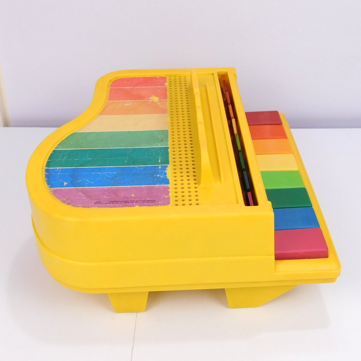 Vintage Fisher Price Grand Piano 1986 Yellow Rainbow Keys 2201 Tested