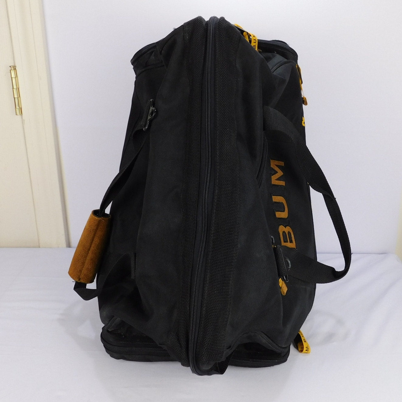 Vintage 90s B.U.M. Equipment Black Duffel Gym Travel Bag Shoulder Strap Black