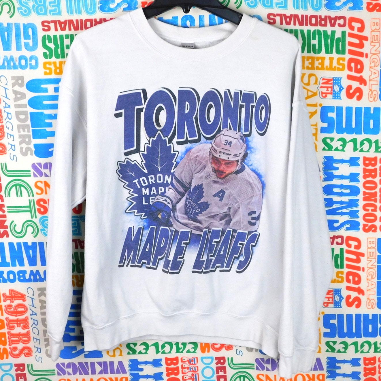 Toronto Maple Leafs Retro Auston Matthews Graphic Sweatshirt - Size L