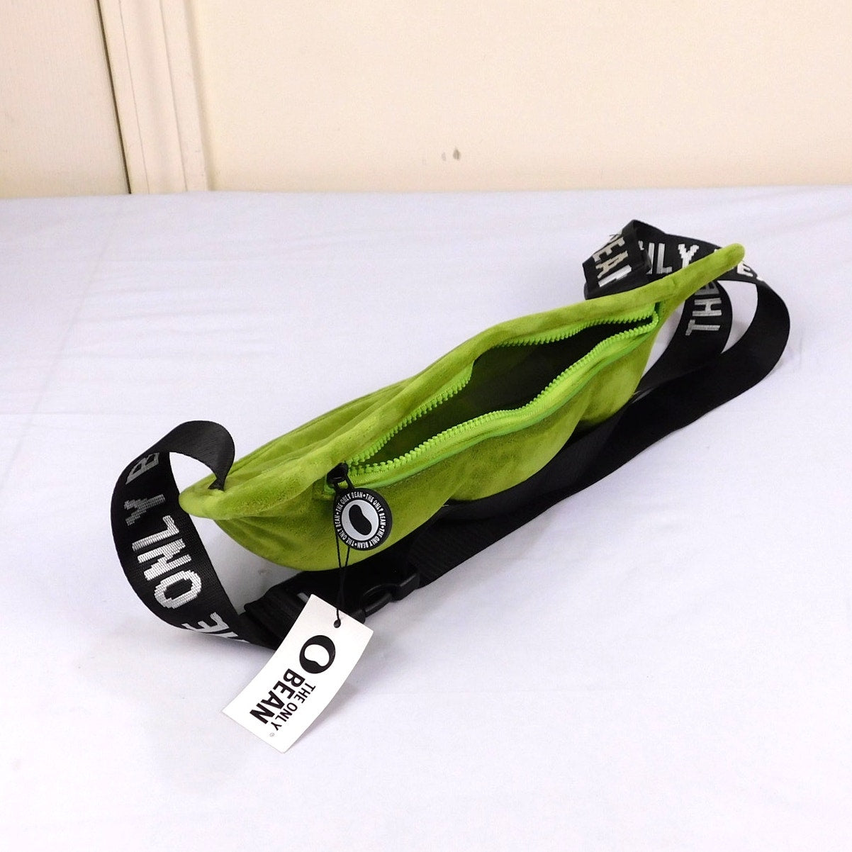 The Only Bean Edamame Fanny Pack Belt Bag New With Tags 15x6x3 Adjustable Strap