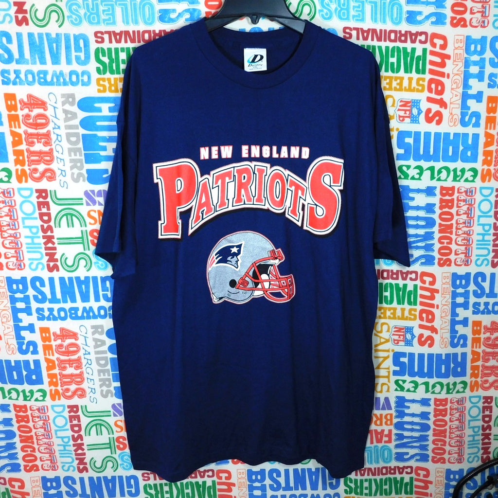 90s Dynasty New England Patriots Helmet Graphic T Shirt - Size 2XL