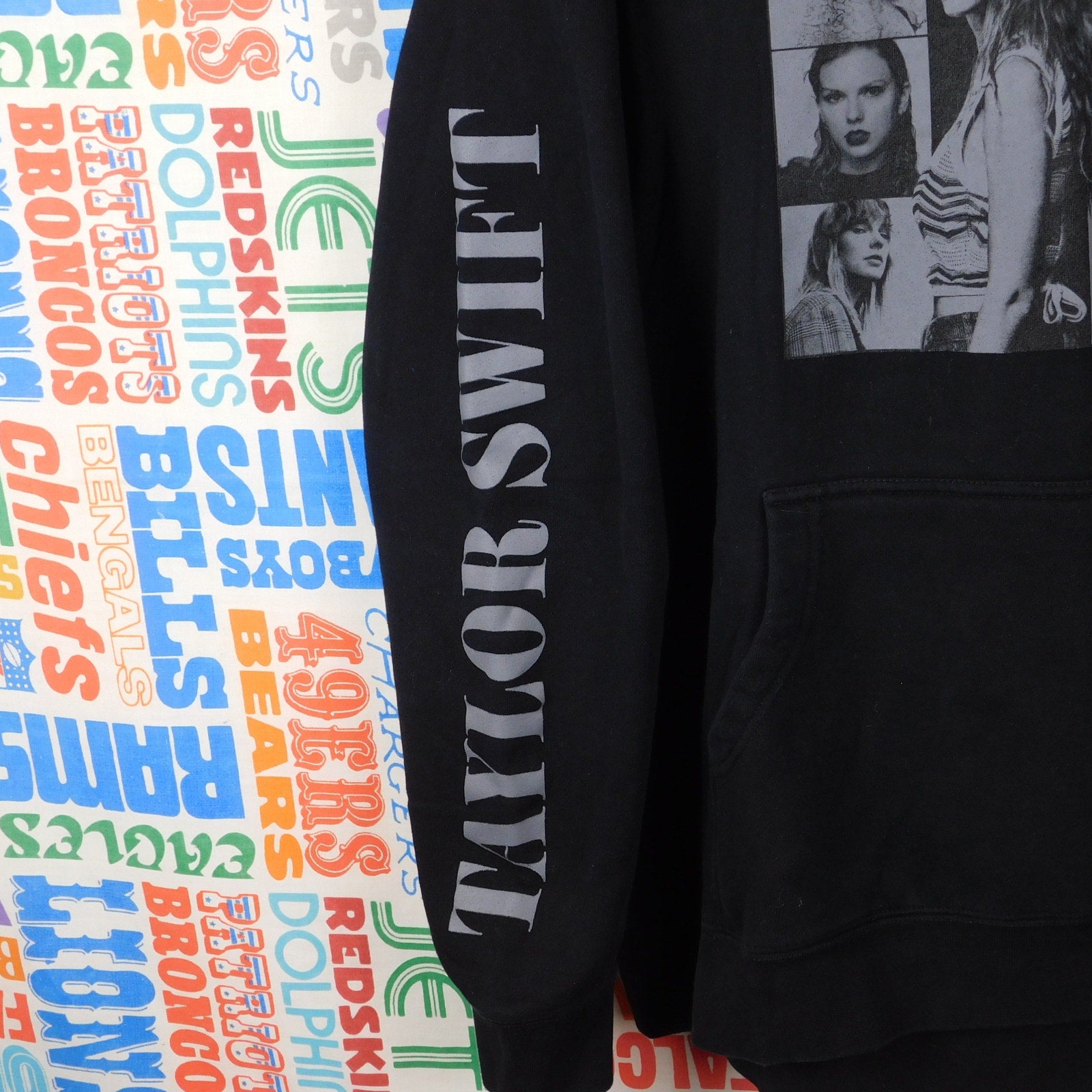Taylor Swift Eras Tour Pullover Hoodie - Size XL (cut collar)