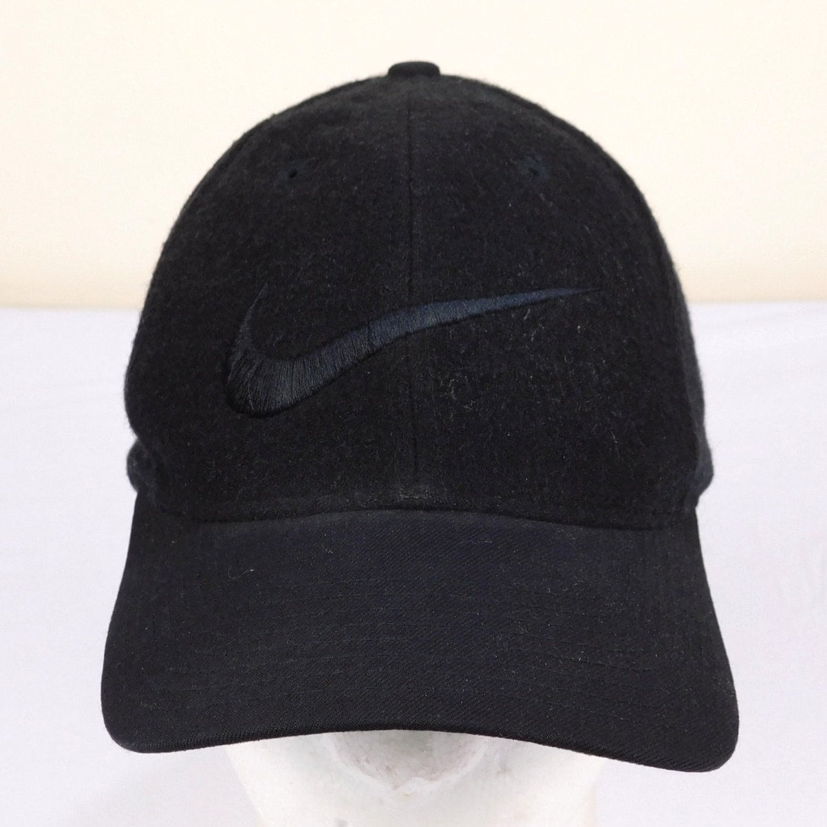 90s/Y2K Nike Black Tonal Swoosh Wool Strapback Hat - Adjustable