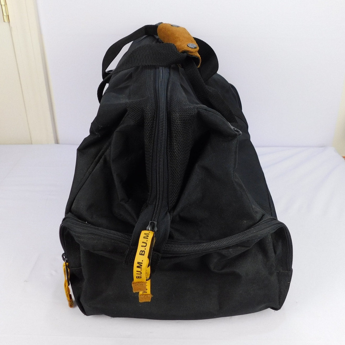 Vintage 90s B.U.M. Equipment Black Duffel Gym Travel Bag Shoulder Strap Black
