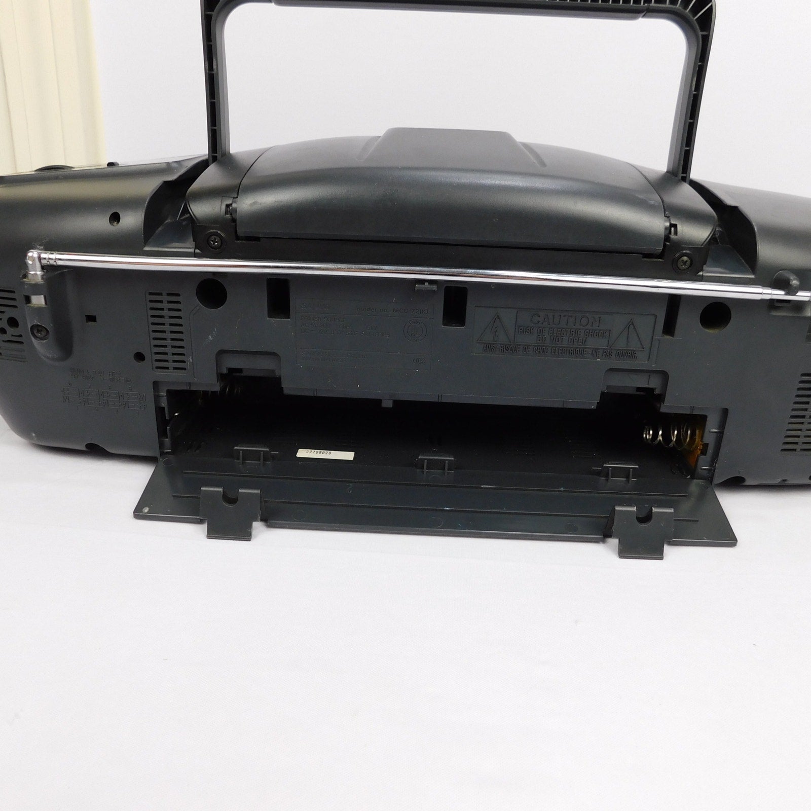 Sanyo MCD-Z2 Portable CD Cassette Boombox AM FM Radio Tested Working Vintage 90s