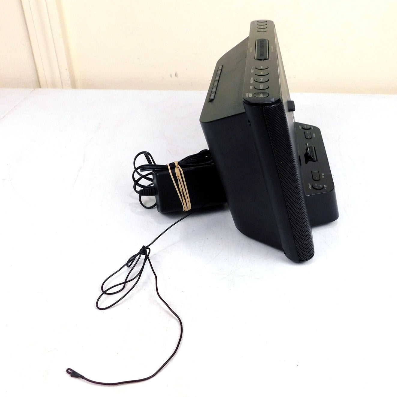 Sony ICF-CS15iP Personal Audio Docking System Tested Working iPod Incl Remote