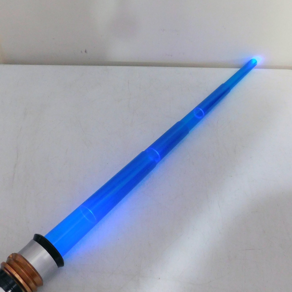 Star Wars Hasbro 2009 Blue Lightsaber Toy Extendable Light Saber 38 Inch Cosplay
