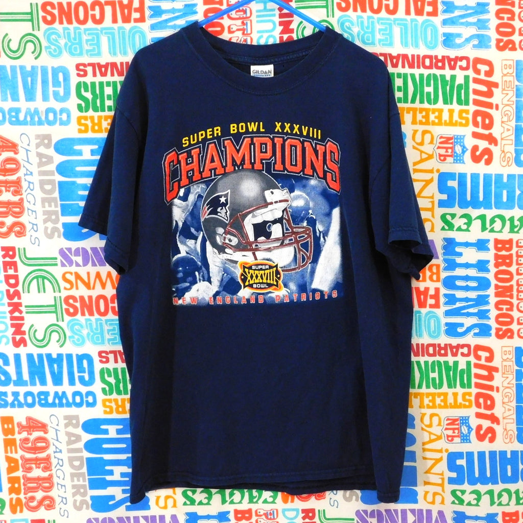 Vintage New England Patriots Super Bowl 38 Champs T Shirt Size L Helmet Graphic