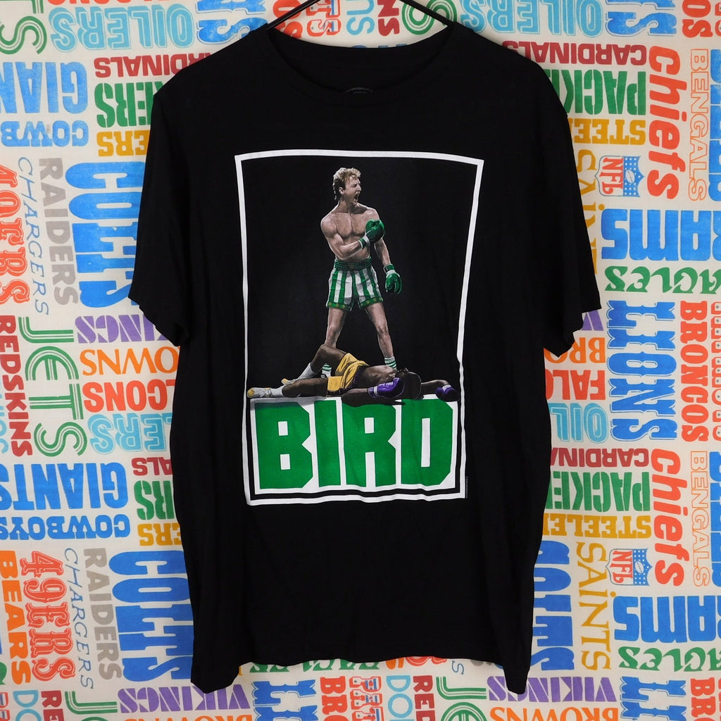 Boston Celtics Larry Bird Boxing Graphic T Shirt - Size L