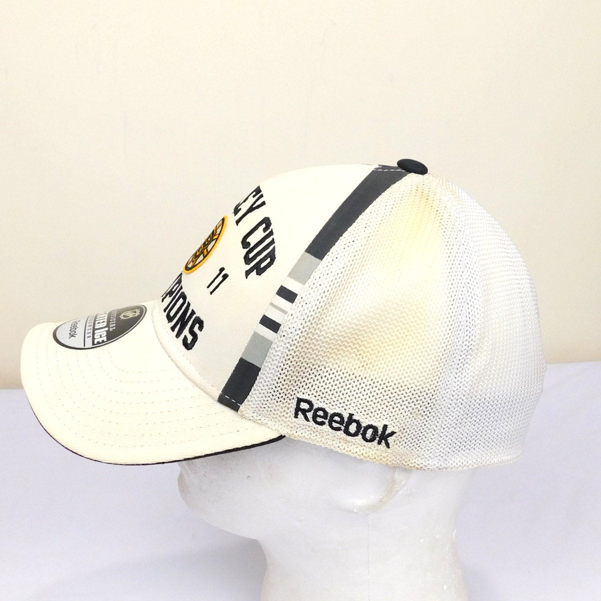 Reebok Boston Bruins 2011 Stanley Cup Champs Hat - OSFA (minor yellowing)