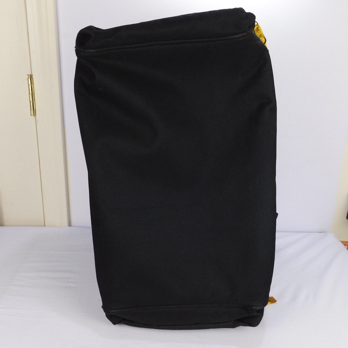 Vintage 90s B.U.M. Equipment Black Duffel Gym Travel Bag Shoulder Strap Black