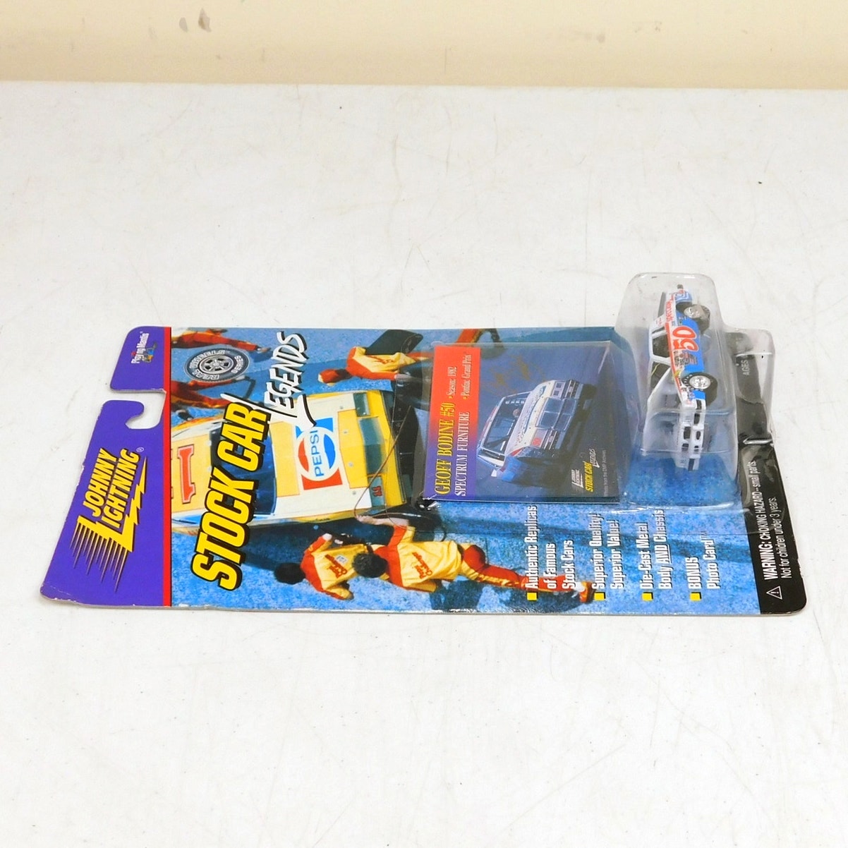 Johnny Lightning Stock Car Legends Geoff Bodine Diescast 1982 Pontiac Grand Prix