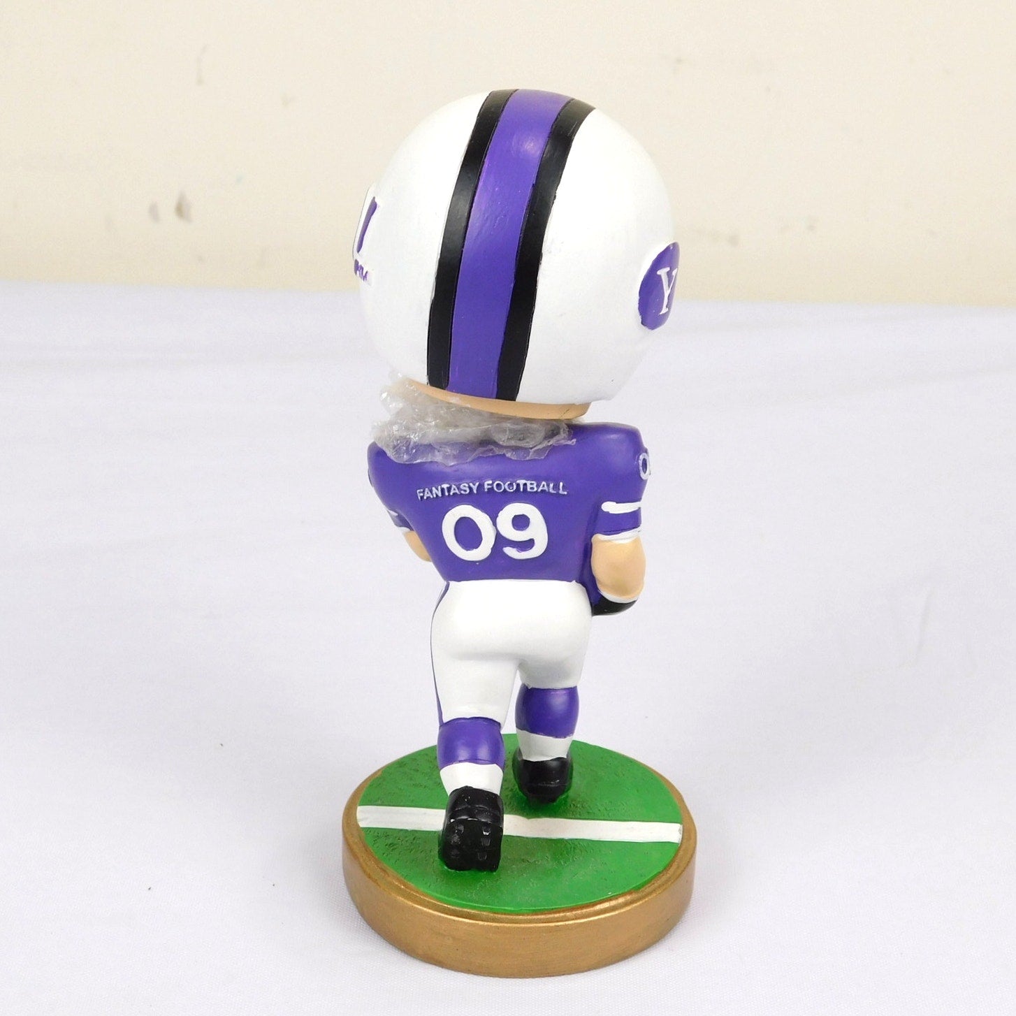 Yahoo Fantasy Football Bobblehead 2009 Champion Prize 6 Inch Purple Logo