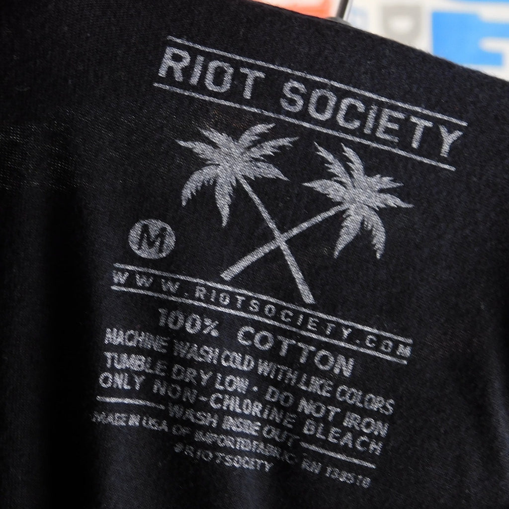 Riot Society Jaws Great Wave Graphic T Shirt - Size M