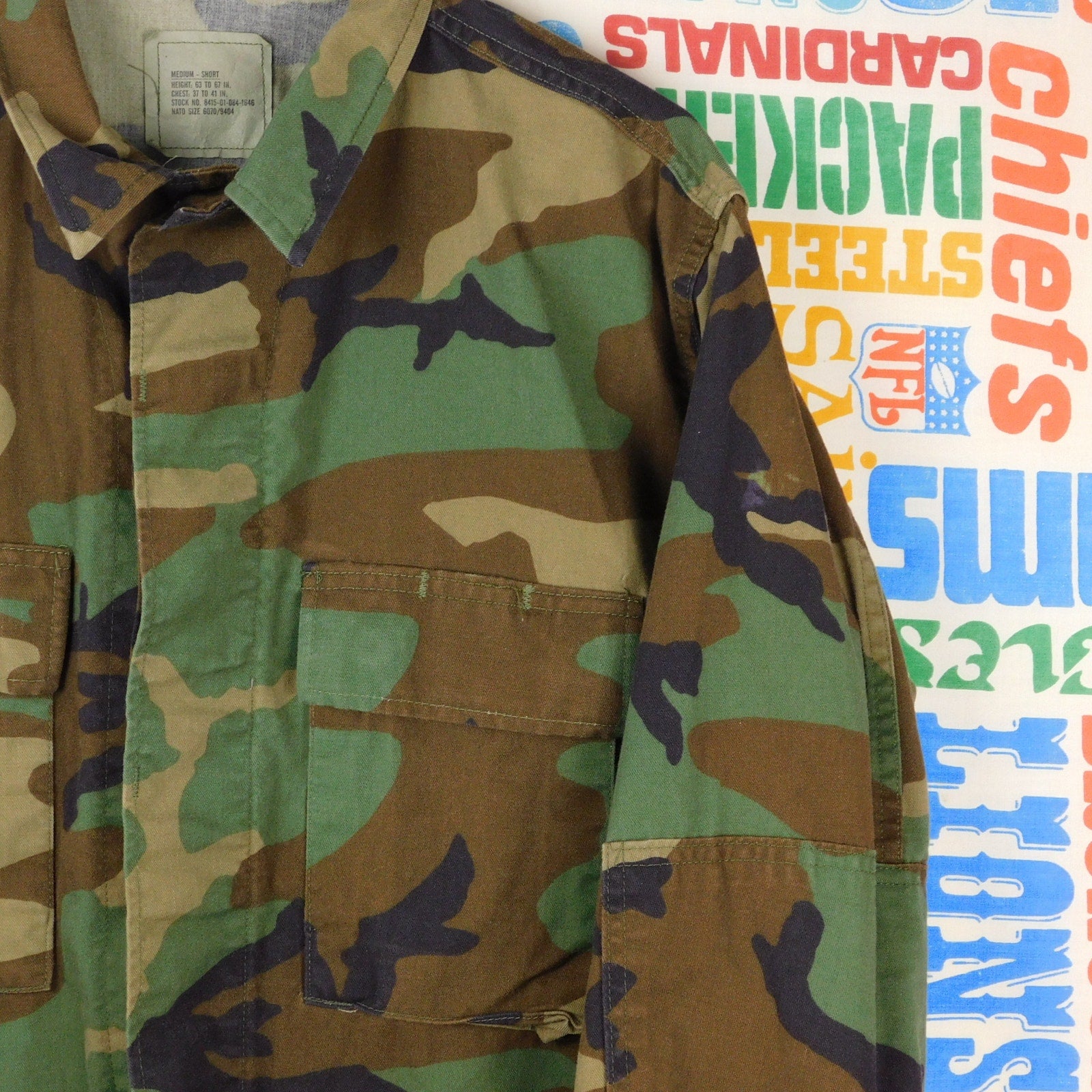 1999 US Army Woodland Camo Military Jacket - Size M