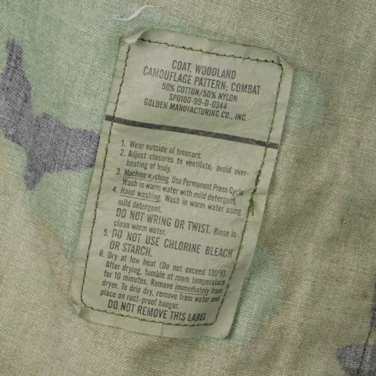 1999 US Army Woodland Camo Military Jacket - Size M