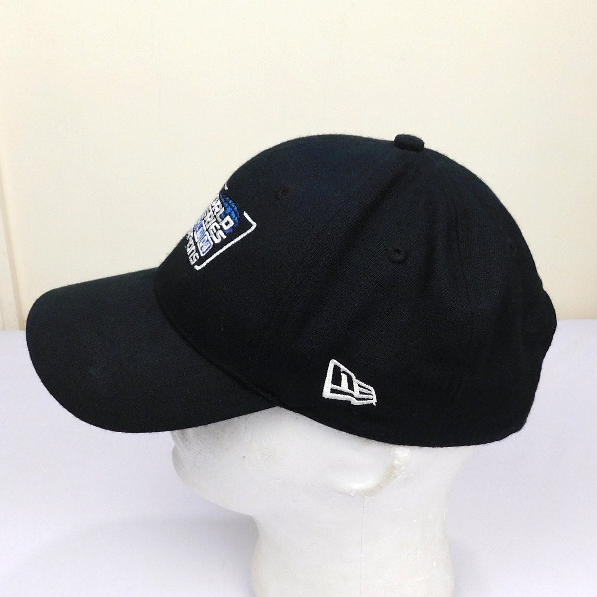 New Era Boston Red Sox 2004 World Series Champs Hat - Adjustable, unworn