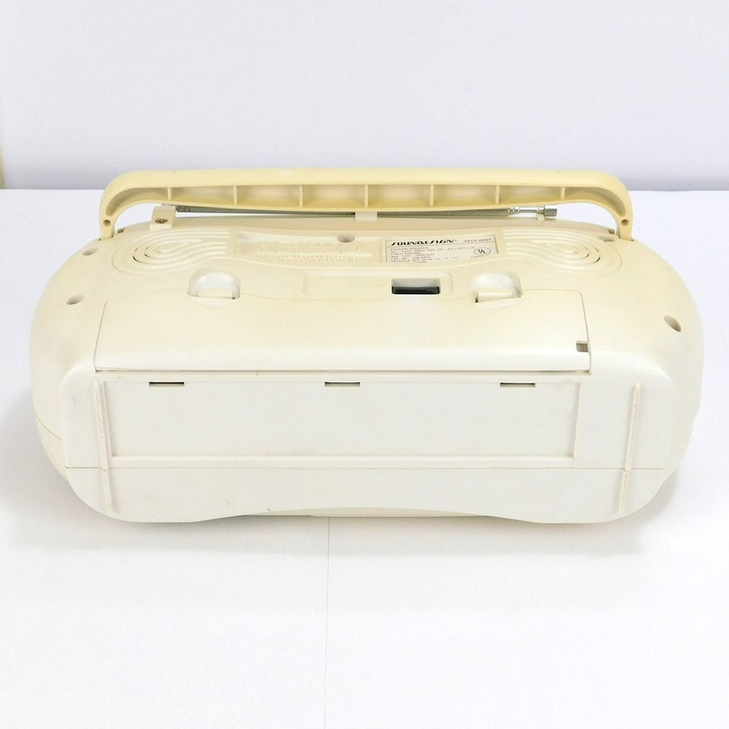 Soundesign 4619 WHT AM FM Cassette Boombox Radio Recorder Tested Working