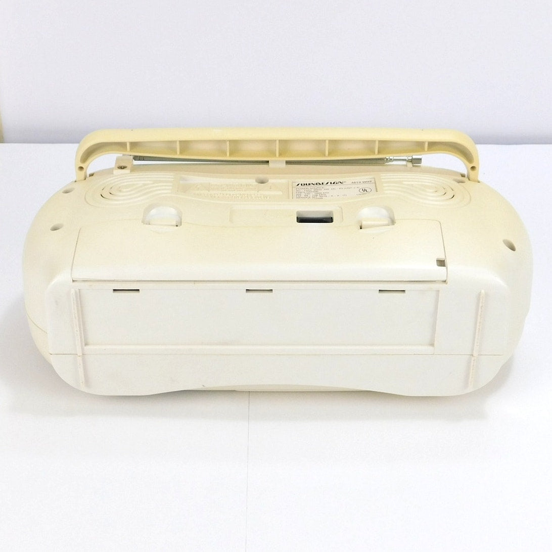Soundesign 4619 WHT AM FM Cassette Boombox Radio Recorder Tested Working