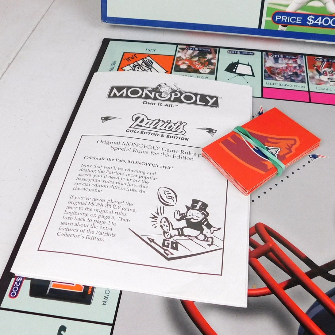 New England Patriots Monopoly Board Game Complete In Box USAopoly Vintage 2004