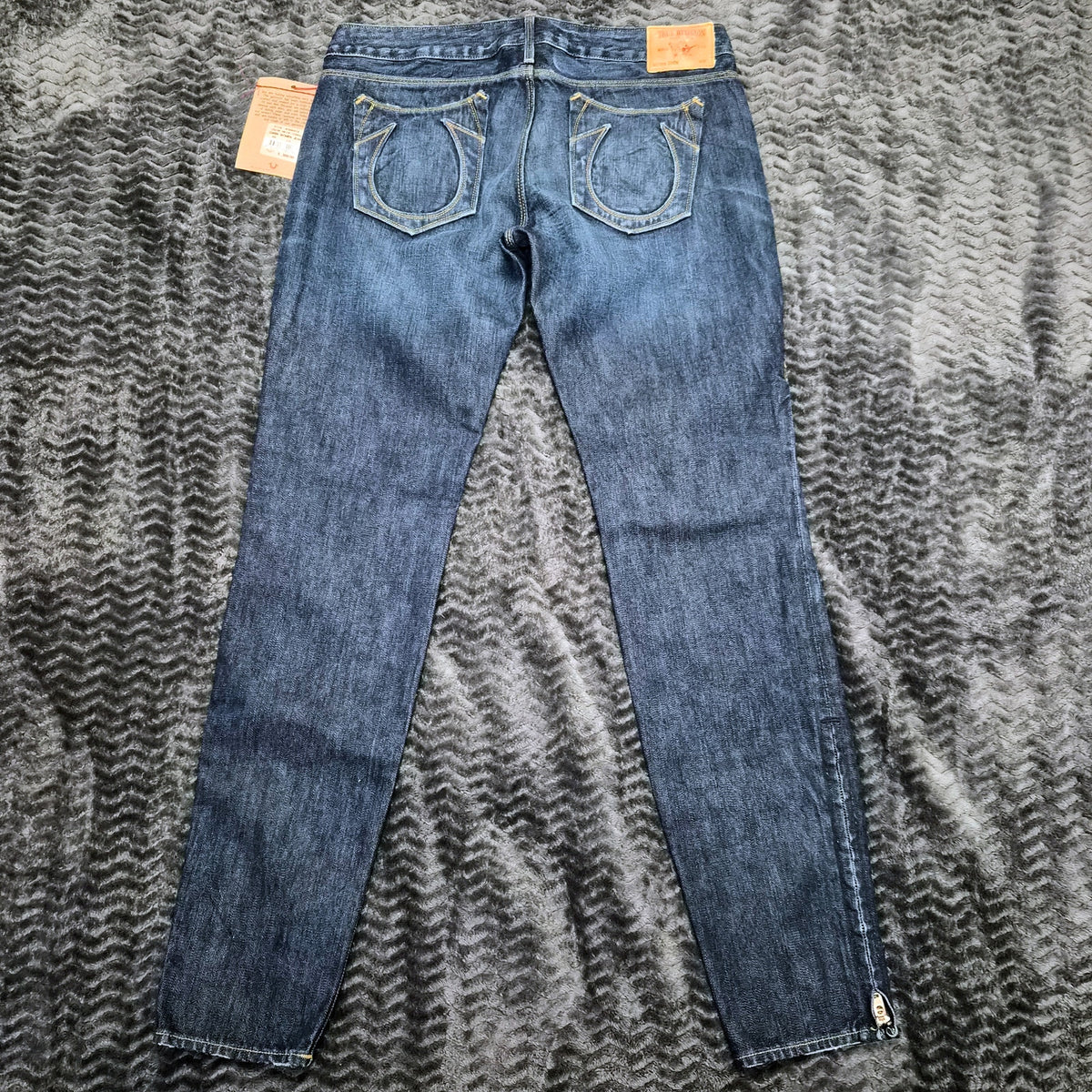 True Religion Gwen Distressed Skinny Jeans - Women's Size 29, NWT