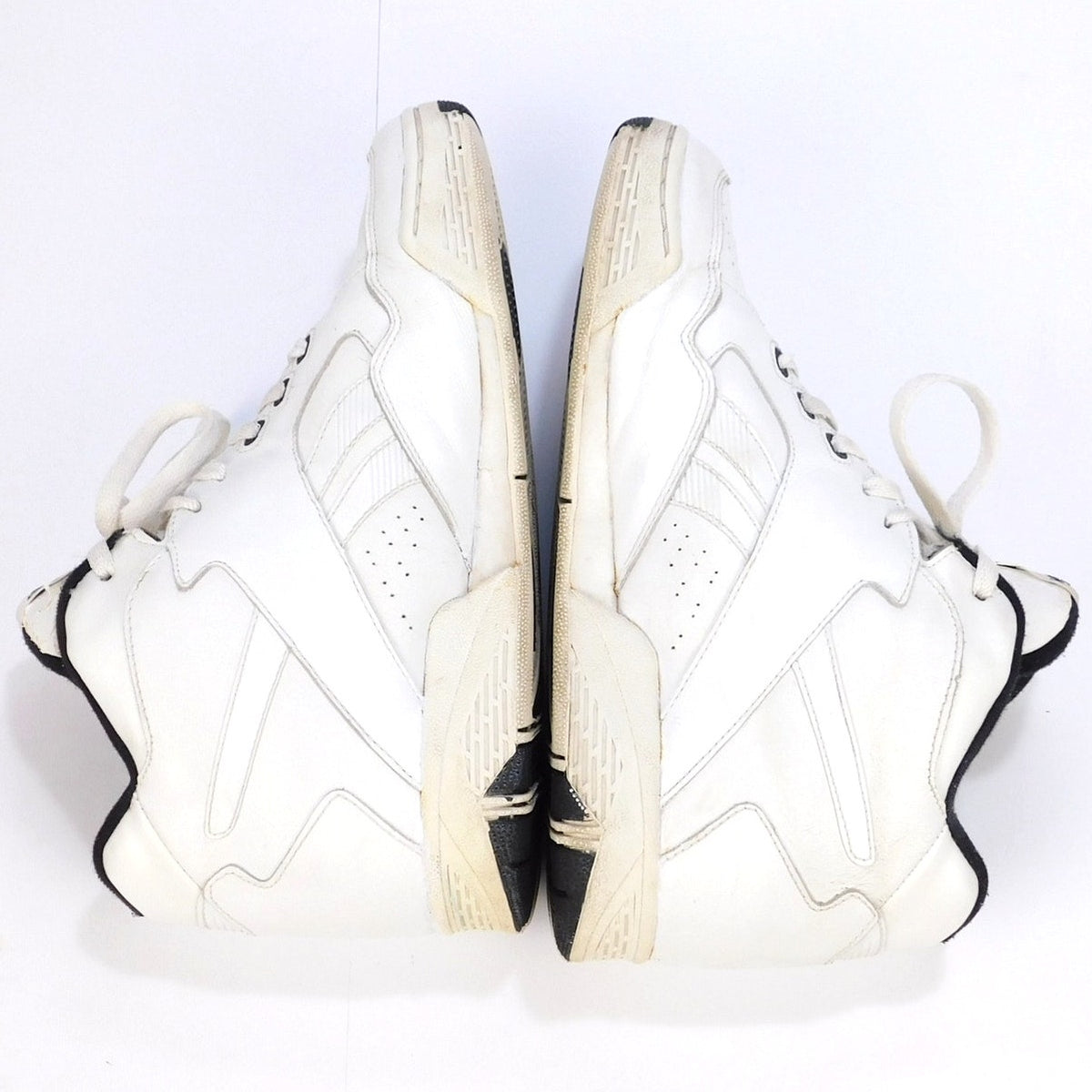 Vintage Reebok 4-R8250 White Black Mid Top Sneakers Mens Size 10 Basketball 90s