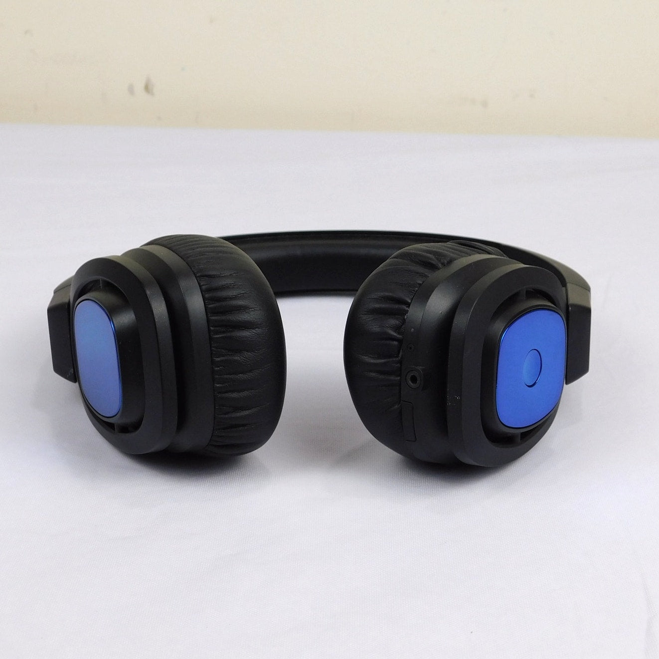 JBL J56BT Wireless Bluetooth Headphones On Ear Tested With Box Bag And Cords