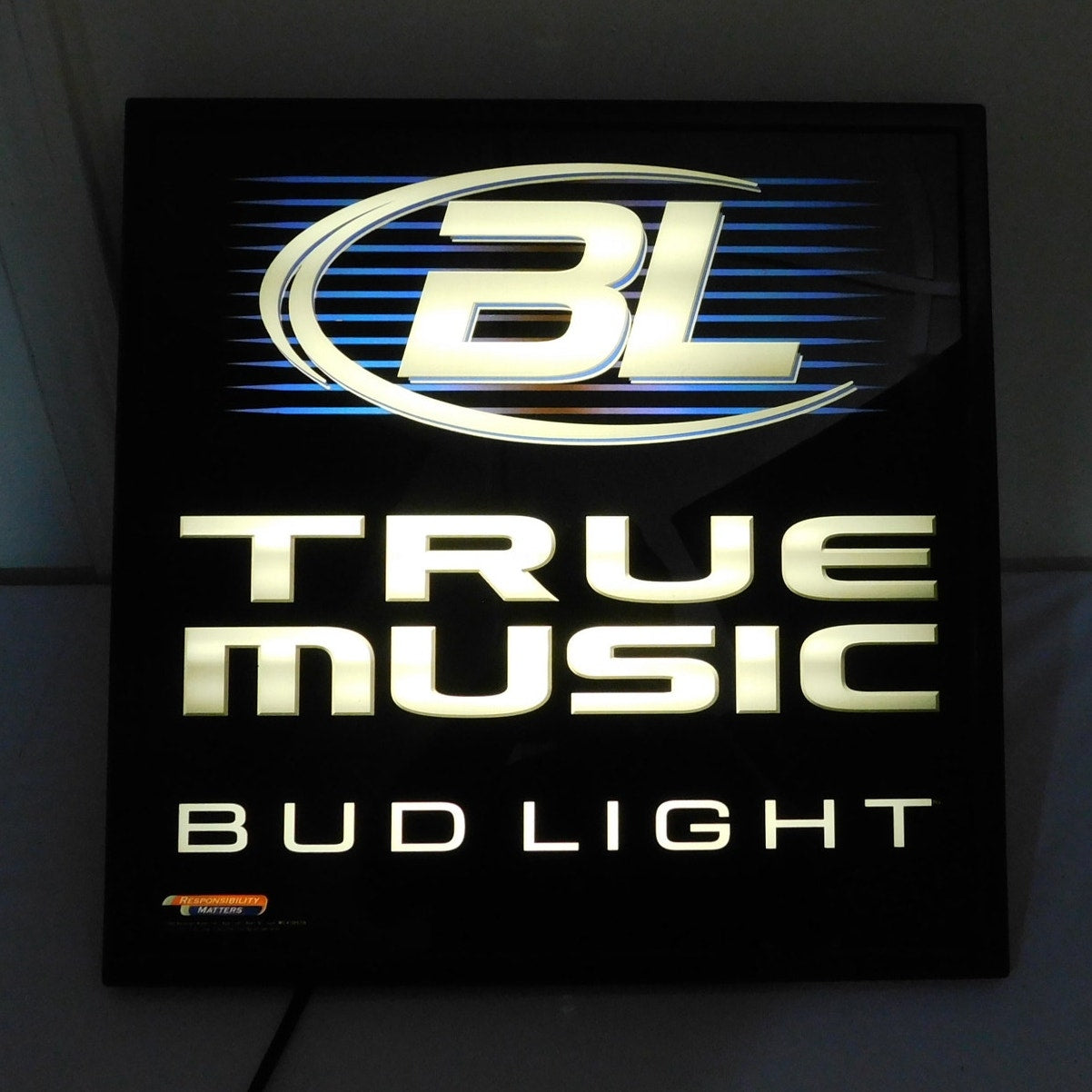 Vintage Bud Light True Music Lighted Bar Sign Beer Man Cave Lamp Tested 2005