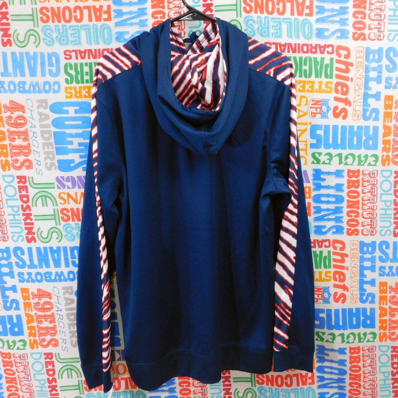 New England Patriots Zubaz Hoodie - Size L - New With Tags